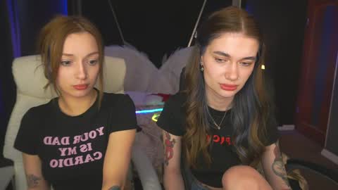 Snapshot of foxymayy chatting on May 1, 3:33 am Maya online show from May 1, 3:33 am