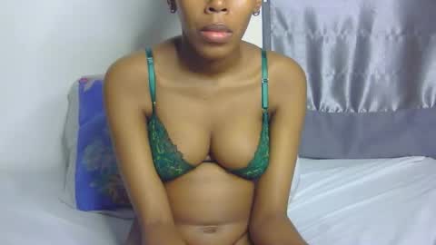 foxypennyy online show from November 8, 8:25 am