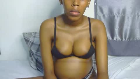 foxypennyy online show from November 16, 8:42 am