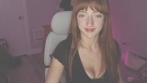 Snapshot of foxyredddd chatting on May 9, 11:04 am beautiful blair online show from May 9, 11:04 am