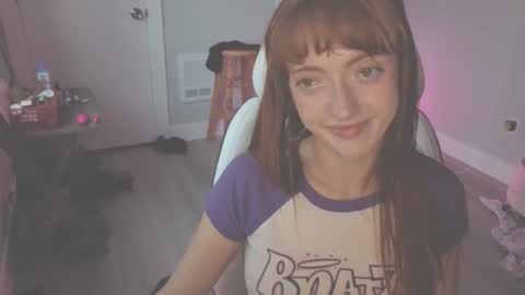 Snapshot of foxyredddd chatting on May 10, 1:16 pm beautiful blair online show from May 10, 1:16 pm