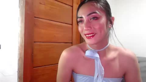 Snapshot of foxytheaxxx chatting on February 26, 10:47 am Thea online show from February 26, 10:47 am