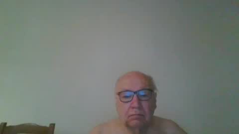 Snapshot of fra94 chatting on June 3, 3:20 am fra94 online show from June 3, 3:20 am