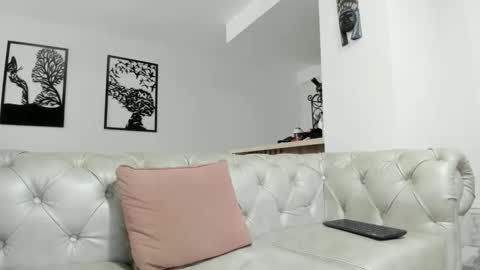 IM FRAIDER online show from September 27, 4:45 pm