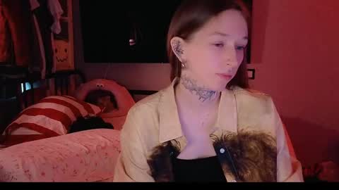 fran_bow online show from April 27, 1:20 pm