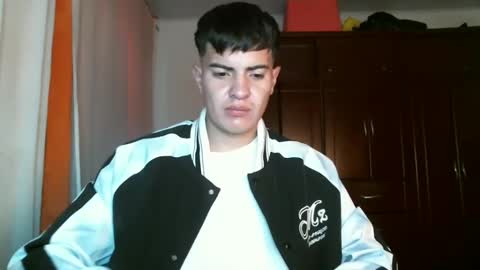 Snapshot of franccesco_699 chatting on December 21, 9:04 pm franccesco_699 online show from December 21, 9:04 pm