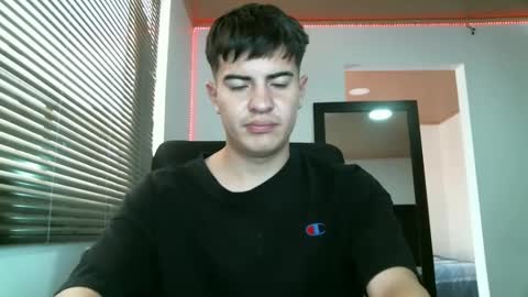 Snapshot of franccesco_699 chatting on December 24, 6:17 pm franccesco_699 online show from December 24, 6:17 pm