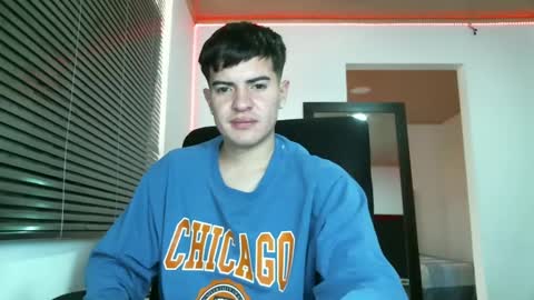 Snapshot of franccesco_699 chatting on January 13, 5:12 pm franccesco_699 online show from January 13, 5:12 pm