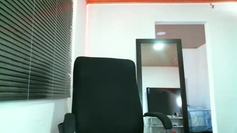 Snapshot of franccesco_699 chatting on January 14, 4:40 pm franccesco_699 online show from January 14, 4:40 pm