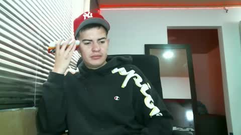 Snapshot of franccesco_699 chatting on January 20, 4:45 pm franccesco_699 online show from January 20, 4:45 pm