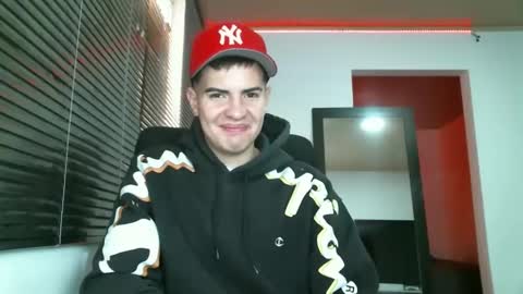 Snapshot of franccesco_699 chatting on January 23, 4:37 pm franccesco_699 online show from January 23, 4:37 pm
