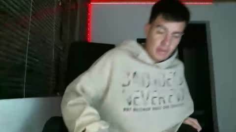 Snapshot of franccesco_699 chatting on March 3, 12:15 am franccesco_699 online show from March 3, 12:15 am