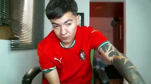Snapshot of franccesco_699 chatting on October 5, 7:01 pm franccesco_699 online show from October 5, 7:01 pm