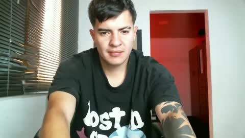 Snapshot of franccesco_699 chatting on October 12, 3:55 pm franccesco_699 online show from October 12, 3:55 pm