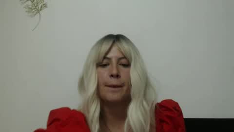 Snapshot of francescaasmith chatting on February 25, 12:25 am Francesca online show from February 25, 12:25 am