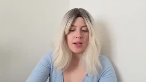 Snapshot of francescaasmith chatting on September 19, 9:04 pm Francesca online show from September 19, 9:04 pm