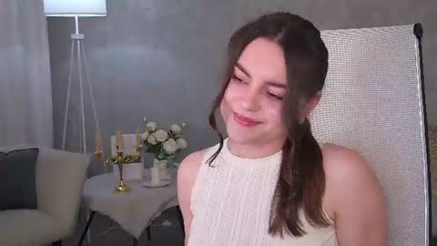 Snapshot of francescacavaliere chatting on June 10, 1:10 pm Francesca online show from June 10, 1:10 pm