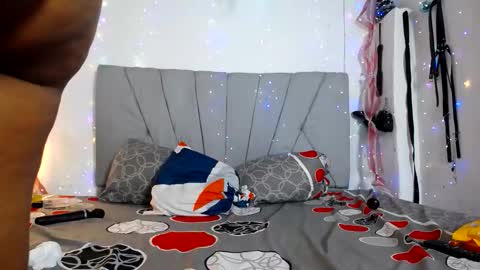 francihot4 online show from December 14, 1:22 am