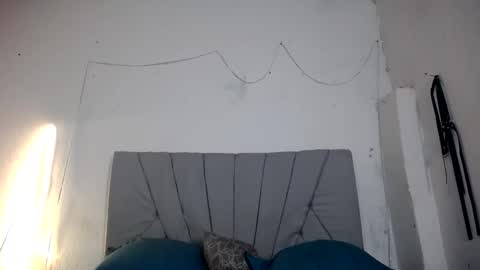 francihot4 online show from February 8, 2:26 am