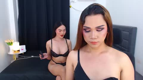 Snapshot of francinexcarla chatting on July 20, 2:59 am Francine and Carla online show from July 20, 2:59 am