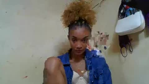 Snapshot of francinoli chatting on May 20, 5:19 pm Francinoli online show from May 20, 5:19 pm