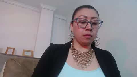 Snapshot of francisca_vera chatting on May 22, 7:19 pm francisca_vera online show from May 22, 7:19 pm