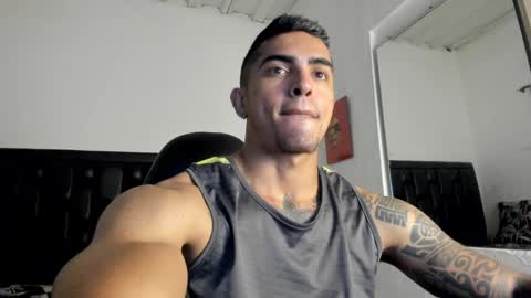 Snapshot of franco_ruiz_ chatting on December 31, 1:47 am franco online show from December 31, 1:47 am