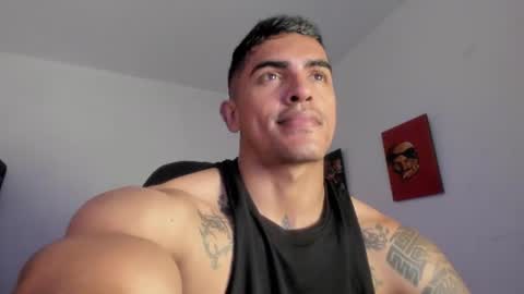 Snapshot of franco_ruiz_ chatting on June 23, 11:25 pm franco online show from June 23, 11:25 pm