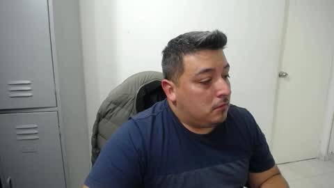 Snapshot of francoisroy chatting on September 15, 11:49 pm Juan online show from September 15, 11:49 pm