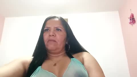 Snapshot of francy_froz chatting on January 17, 8:02 am francy froz online show from January 17, 8:02 am