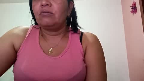 Snapshot of francy_froz chatting on January 21, 3:26 am francy froz online show from January 21, 3:26 am