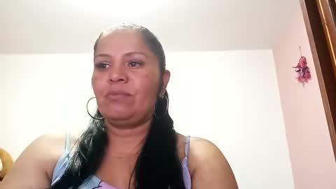 Snapshot of francy_froz chatting on February 21, 1:33 am francy froz online show from February 21, 1:33 am