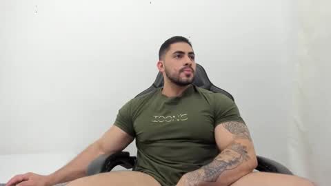 frank_foxx1 online show from February 24, 1:47 am