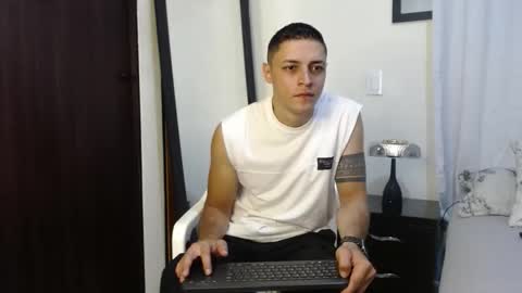 Snapshot of frank_millers chatting on February 4, 1:55 am Frank online show from February 4, 1:55 am