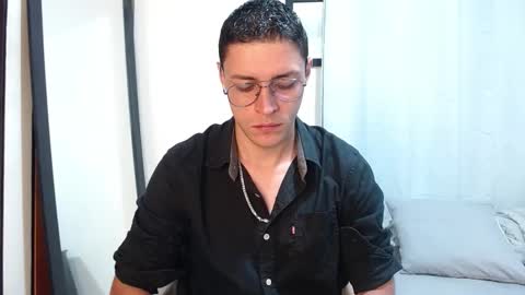 Snapshot of frank_millers chatting on February 17, 10:56 am Frank online show from February 17, 10:56 am