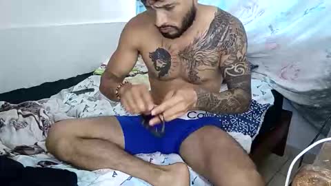 Snapshot of frankdanielsmolano chatting on April 16, 1:56 pm frankdanielsmolano online show from April 16, 1:56 pm