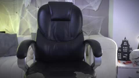 Frank Farrell. Hey remember to give me a thumbs up Ty online show from November 2, 8:00 pm