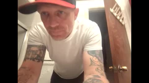 Famous Blue Eyes online show from April 18, 9:35 am