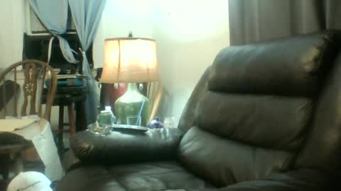 Snapshot of frankyb0yforeal chatting on June 12, 5:50 am frankyb0yforeal online show from June 12, 5:50 am