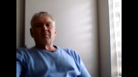 Snapshot of frannkboy61 chatting on April 12, 3:17 pm frannkboy61 online show from April 12, 3:17 pm