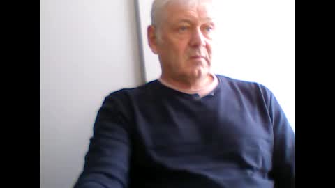 Snapshot of frannkboy61 chatting on April 23, 11:42 am frannkboy61 online show from April 23, 11:42 am