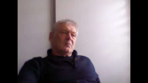 Snapshot of frannkboy61 chatting on May 13, 11:51 am frannkboy61 online show from May 13, 11:51 am