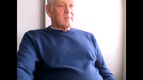 Snapshot of frannkboy61 chatting on May 20, 1:39 pm frannkboy61 online show from May 20, 1:39 pm