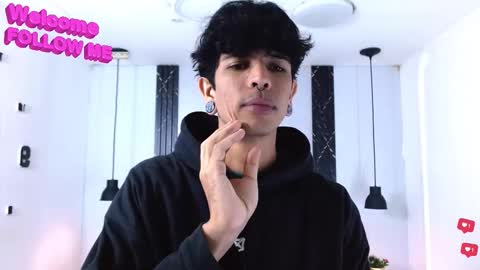 Franvill trato online show from December 2, 7:09 pm