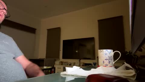 Snapshot of franzmontyhe chatting on October 12, 5:01 pm franzmontyhe online show from October 12, 5:01 pm