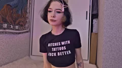 Snapshot of frau_basted chatting on October 21, 6:14 am mistress Bastet and  mintcola online show from October 21, 6:14 am