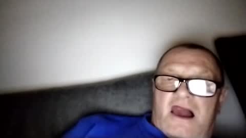 Snapshot of frauenfeind1 chatting on March 1, 7:30 am Wolfi online show from March 1, 7:30 am