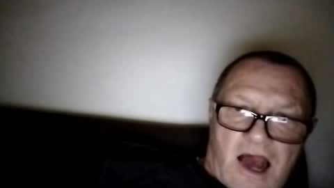 Snapshot of frauenfeind1 chatting on October 17, 12:41 pm Wolfi online show from October 17, 12:41 pm