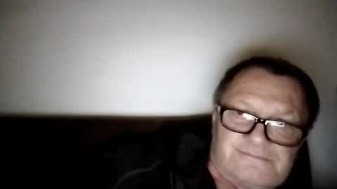 Snapshot of frauenfeind1 chatting on November 16, 9:37 am Wolfi online show from November 16, 9:37 am