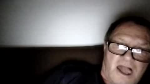 Snapshot of frauenfeind1 chatting on November 21, 9:19 am Wolfi online show from November 21, 9:19 am